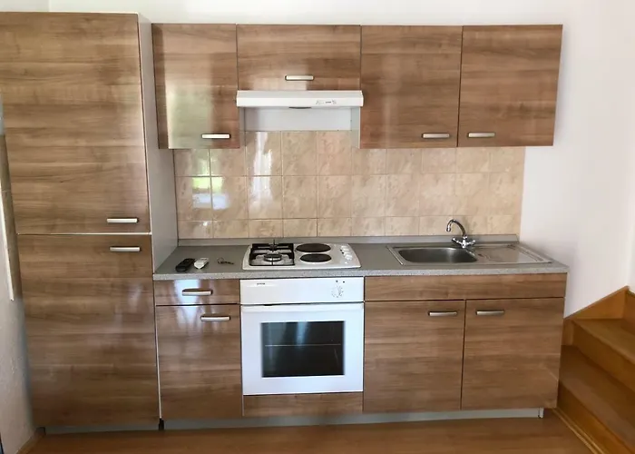 Polegubic Daire Biograd Na Moru